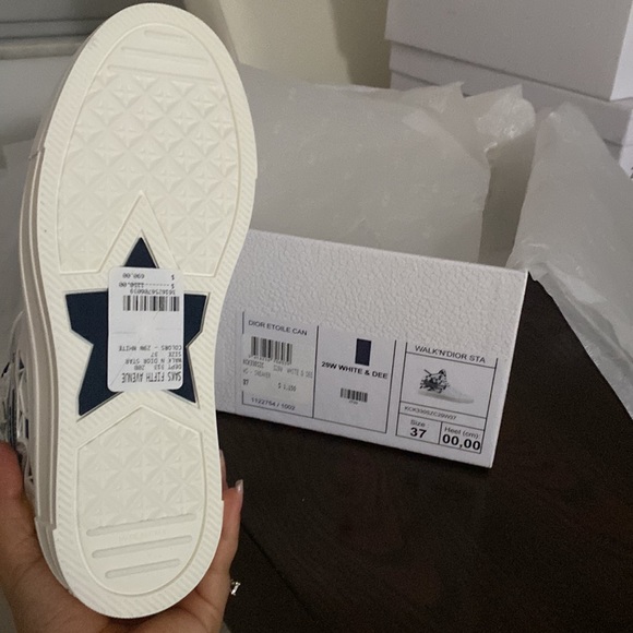 Christian Dior Sneakers - Picture 4 of 4